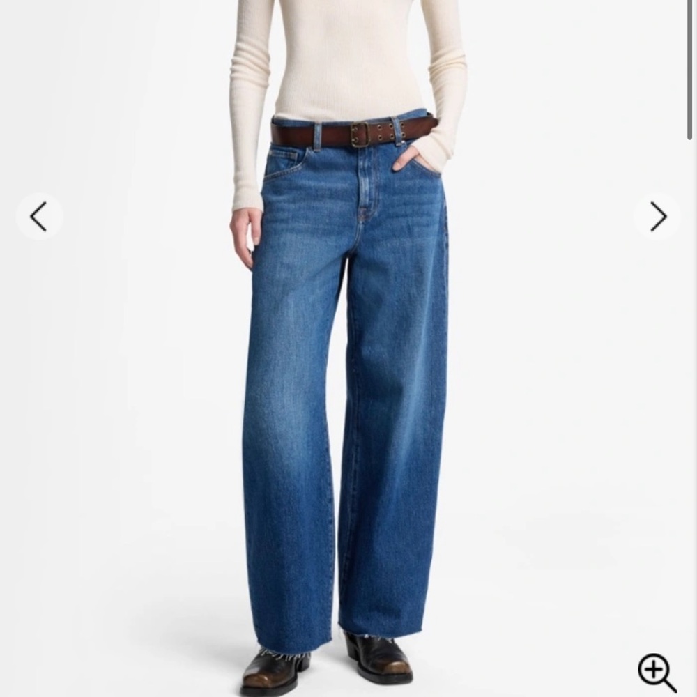 BONNIE CURVILINEAR
Mid waist wide leg jeans size 26